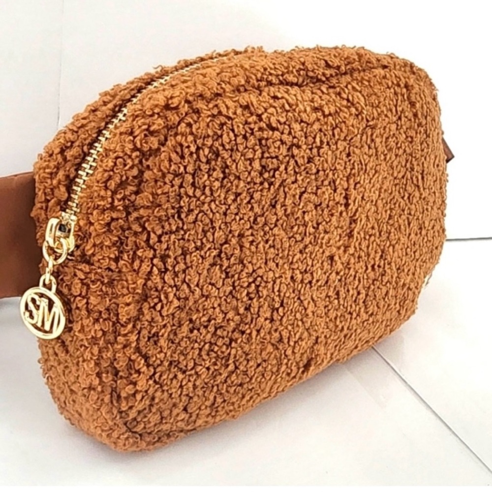 Brand New Steve Madden fluffy brown cognac belt bag